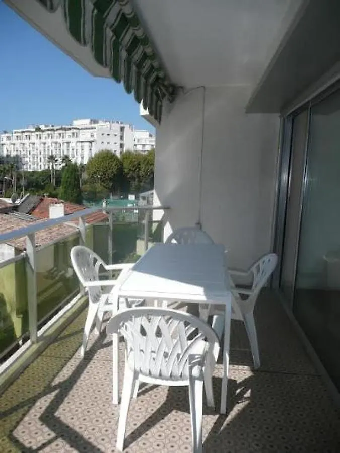 Velasquez One Bed Cannes